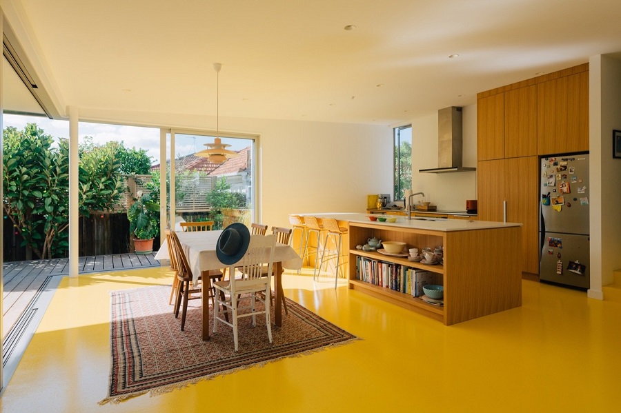 Yolk House by Pac Studio, สีเหลือง Radiant Yellow