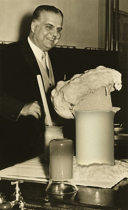 Otto Bayer ผู้คิดค้นโพลียูรีเทน